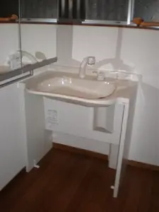 車いす仕様　洗面台